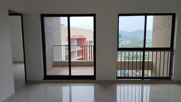 Room in 2 BHK Apartment at Shapoorji Pallonji Sensorium, Hinjewadi – for Rent