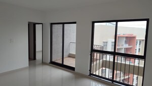 Room in 2 BHK Apartment at Shapoorji Pallonji Sensorium, Hinjewadi – for Rent