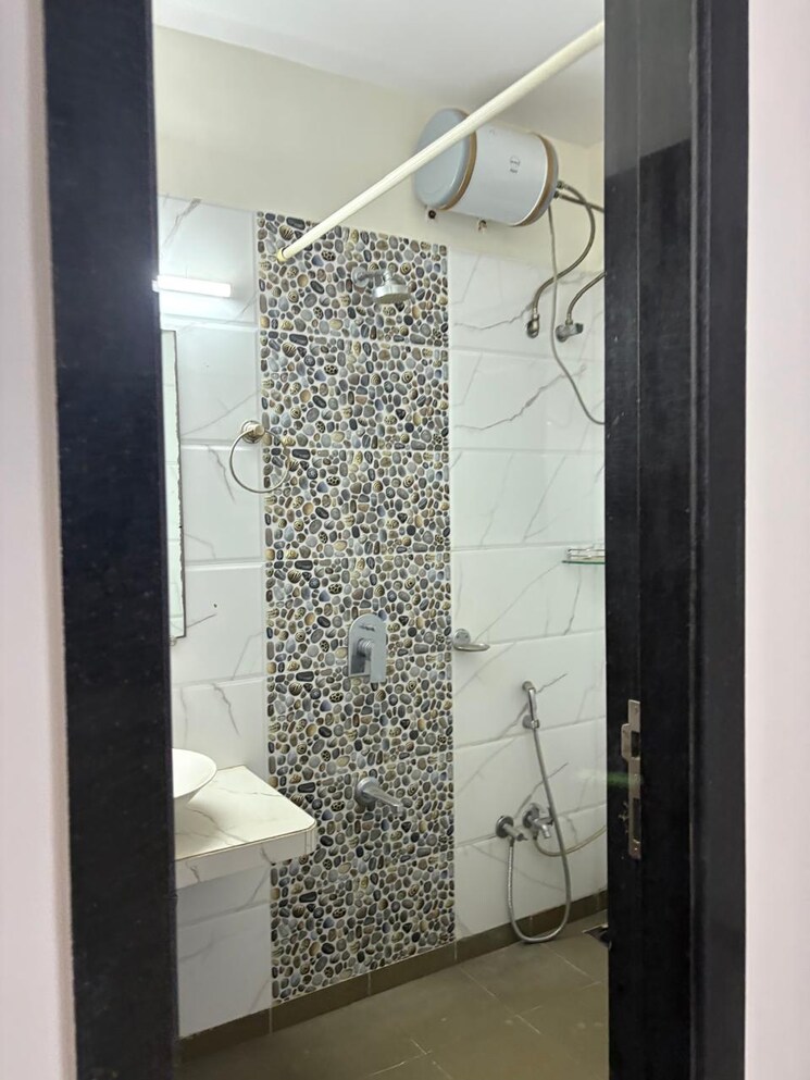 Bathroom, andheri east 4 Bedroom 1200 Sq.Ft. Apartment In Andheri East Mumbai 9220932