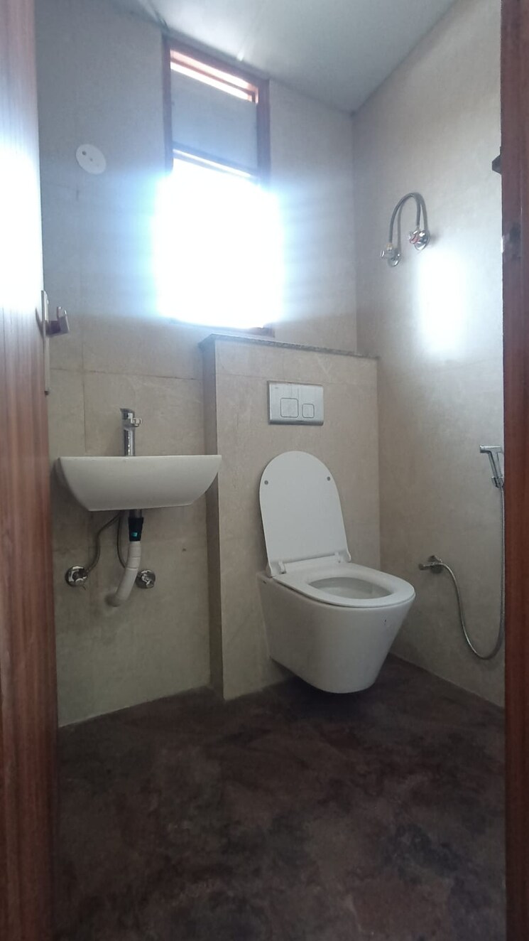 Bathroom, anamika-enclave 3 Bedroom 1150 Sq.Ft. Builder Floor In Sector 14 Gurgaon 9221020