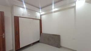 Room in 3 BHK Builder Floor at Anamika Enclave, Sector 14 – for Rent