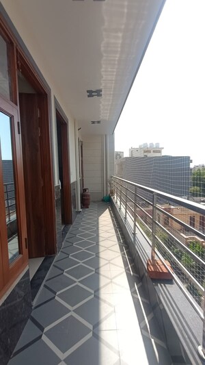 Balcony in 3 BHK Builder Floor at Anamika Enclave, Sector 14 – for Rent