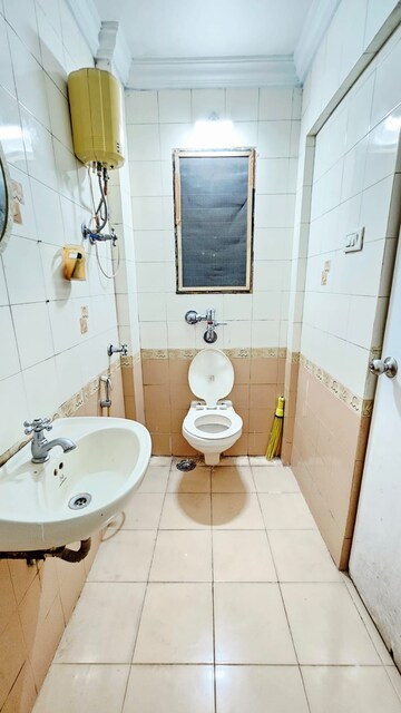 Master Bedroom in 2 BHK Apartment at Ashok Avenue Marol, Marol – for Rent