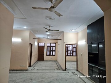 Building Lobby in 3 BHK Builder Floor at Ashoka Enclave – for Rent