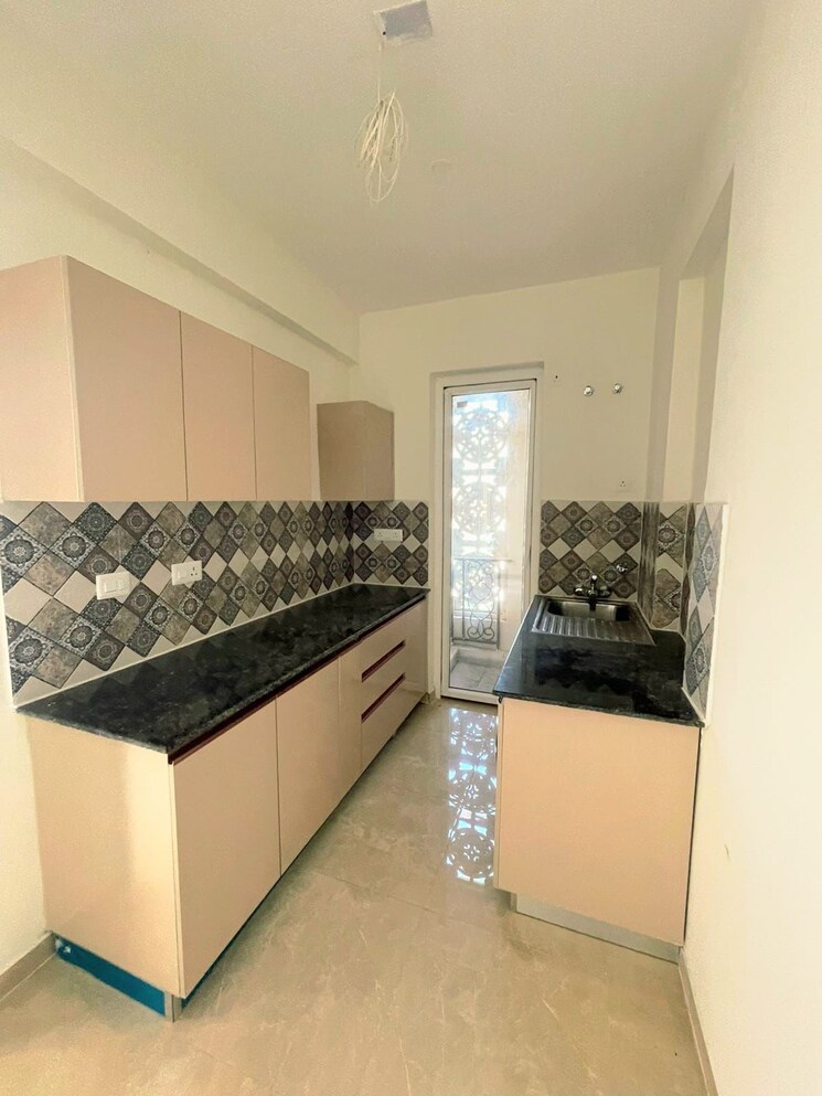 Kitchen, paras-dews 4 Bedroom 2275 Sq.Ft. Apartment In Sector 106 Gurgaon 9221032