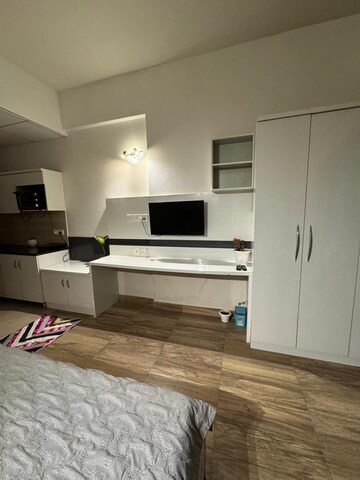 Furnished Amenities in 1 BHK Apartment at Paramount Golfforeste, Zeta I Greater Noida – for Rent