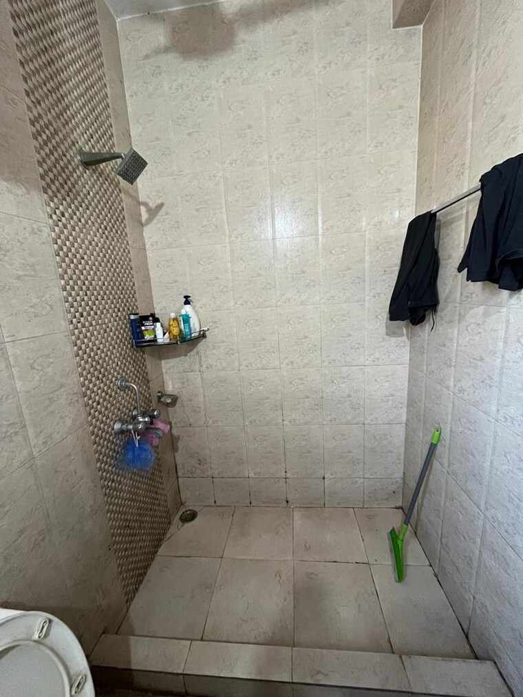 Bathroom, sarvodaya enclave 2 Bedroom 1650 Sq.Ft. Apartment In Sarvodaya Enclave Delhi 9221108