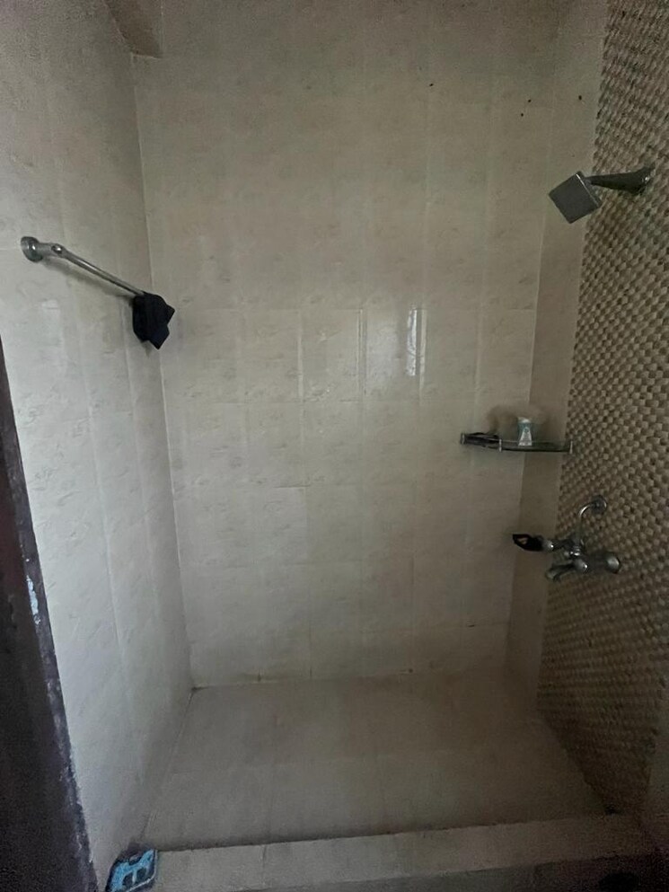 Bathroom, sarvodaya enclave 2 Bedroom 1650 Sq.Ft. Apartment In Sarvodaya Enclave Delhi 9221108