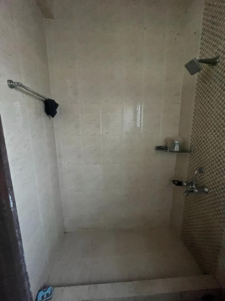 Bathroom, sarvodaya enclave 2 Bedroom 1650 Sq.Ft. Apartment In Sarvodaya Enclave Delhi 9221108