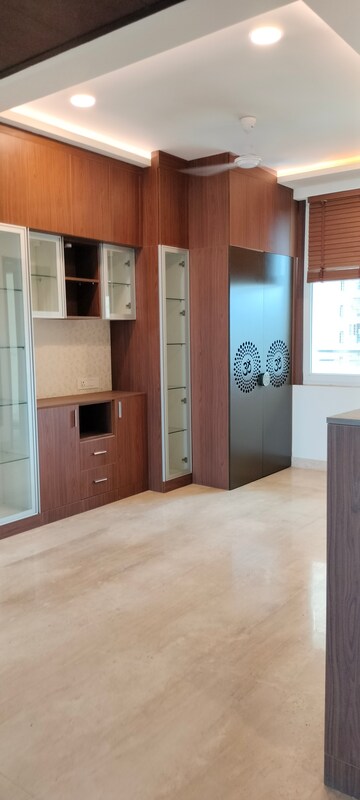 Room in 3 BHK Apartment at Ambience Tiverton, Sector 50 – for Rent