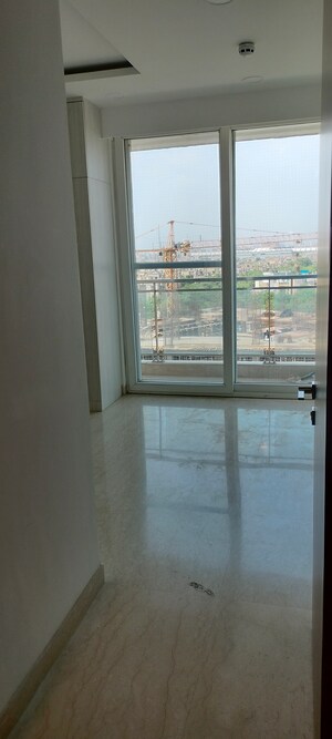 Room in 3 BHK Apartment at Ambience Tiverton, Sector 50 – for Rent