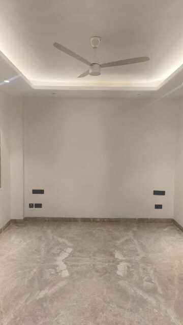 Room in 3 BHK Builder Floor at Uday Park – for Sale
