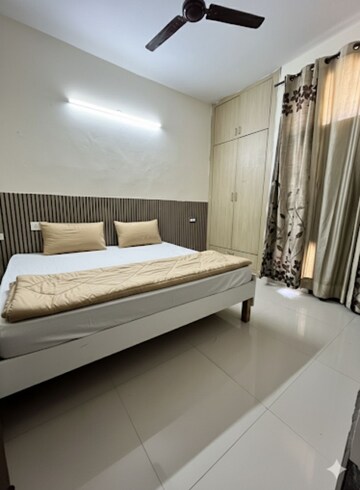 Bedroom in 3 BHK Apartment at Sector 115 – for Rent
