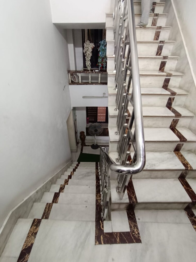 undefined, sakher bazar 4 Bedroom 3105 Sq.Ft. Independent House In Sakher Bazar Kolkata 9221155