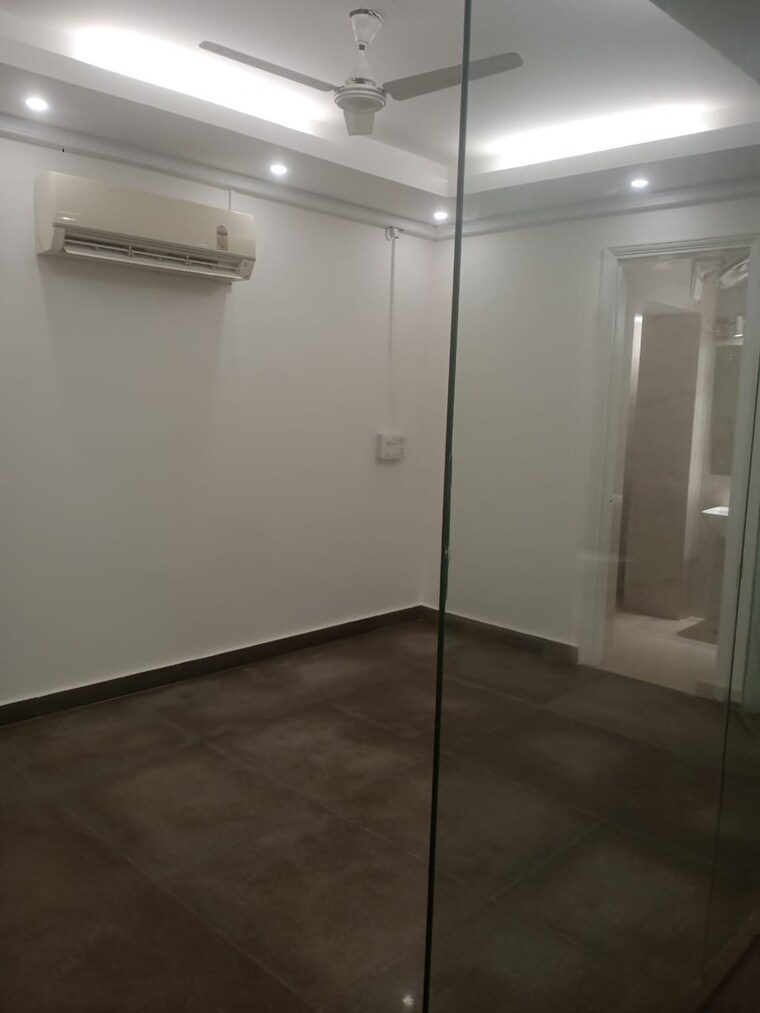 Team Area, safdarjung enclave Commercial Office Space 1800 Sq.Ft. In Safdarjung Enclave Delhi 9221166