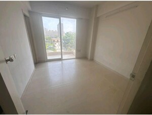 Room in 2 BHK Apartment at DLF One Midtown, Moti Nagar – for Sale