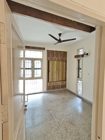 Room in 3 BHK Apartment at Vijay Ratan Vihar, Sector 15 – for Rent