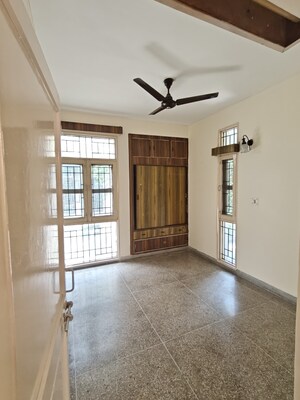 Room in 3 BHK Apartment at Vijay Ratan Vihar, Sector 15 – for Rent