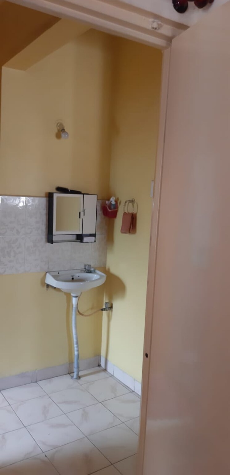 Bathroom, morya-chs-chinchwad 1 Bedroom 502 Sq.Ft. Apartment In Chinchwad Pune 9221251