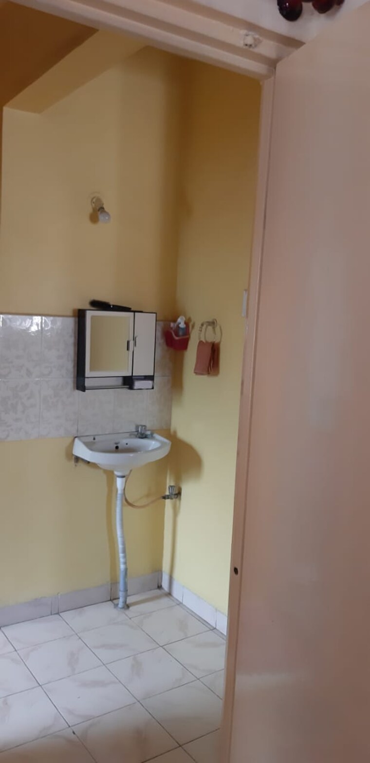 Bathroom, morya-chs-chinchwad 1 Bedroom 502 Sq.Ft. Apartment In Chinchwad Pune 9221251