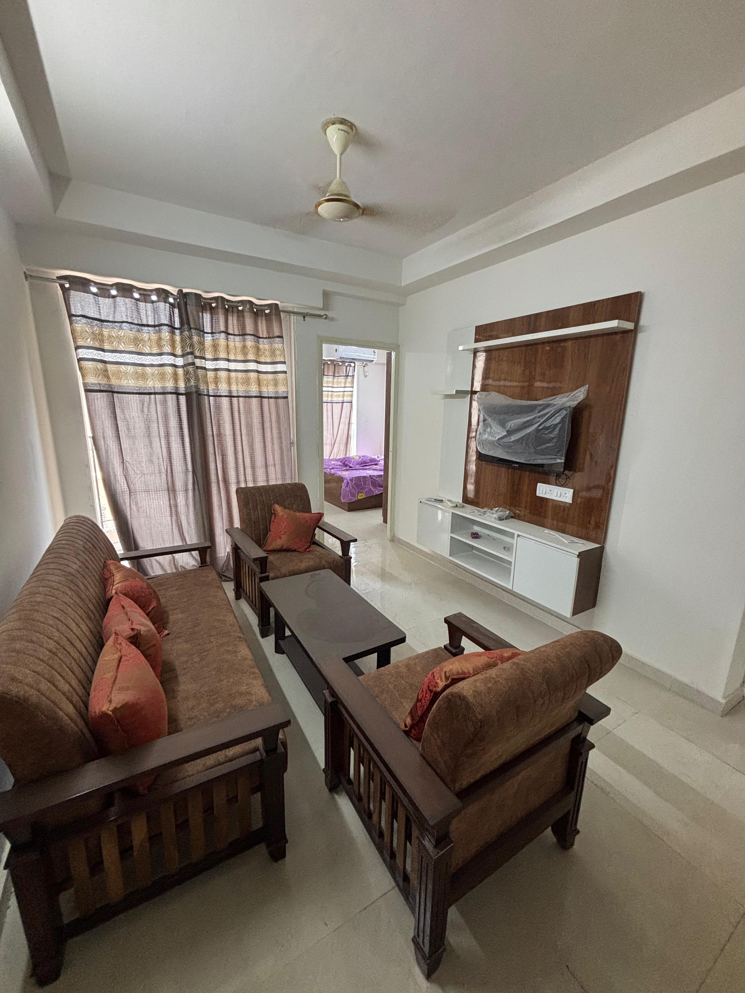 2 BHK Apartment For Rent in Signature The Millennia 2