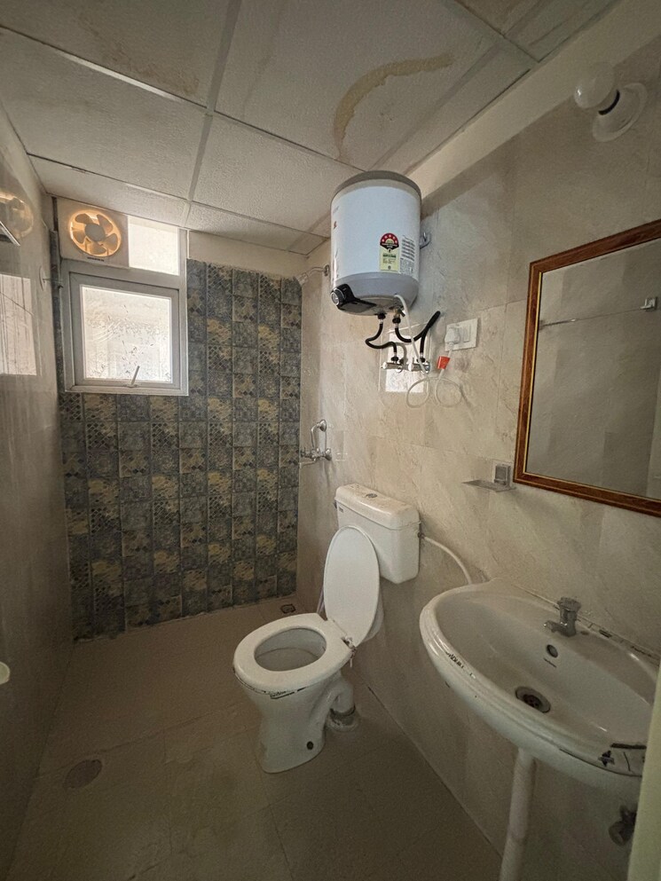 Bathroom, signature-the-millennia-2 2 Bedroom 625 Sq.Ft. Apartment In Sector 37d Gurgaon 9221274