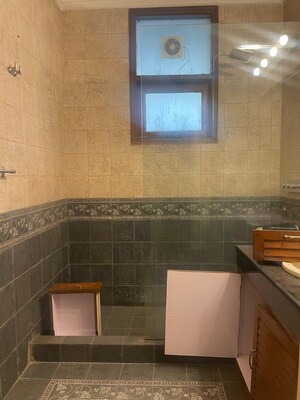  4 BHK Builder Floor at Greater Kailash ii – for Rent