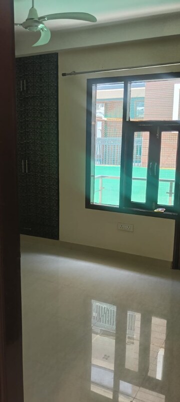 Room in 1 BHK Apartment at MVL IPark, Sector 15 – for Rent
