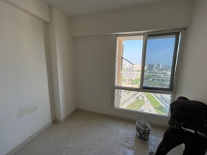 Room in 2 BHK Apartment at Signature The Millennia 2, Sector 37d – for Rent