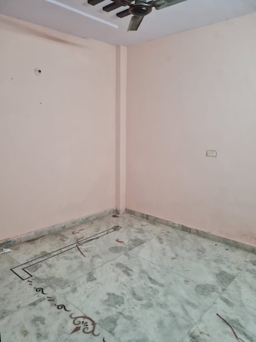 Room in 2 BHK Builder Floor at Dwarka Mor – for Rent