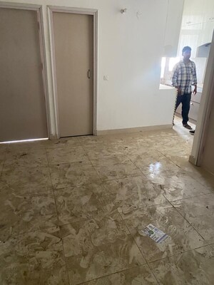 Room in 3 BHK Apartment at Sarvome Shree Homes, Sector 45 – for Sale