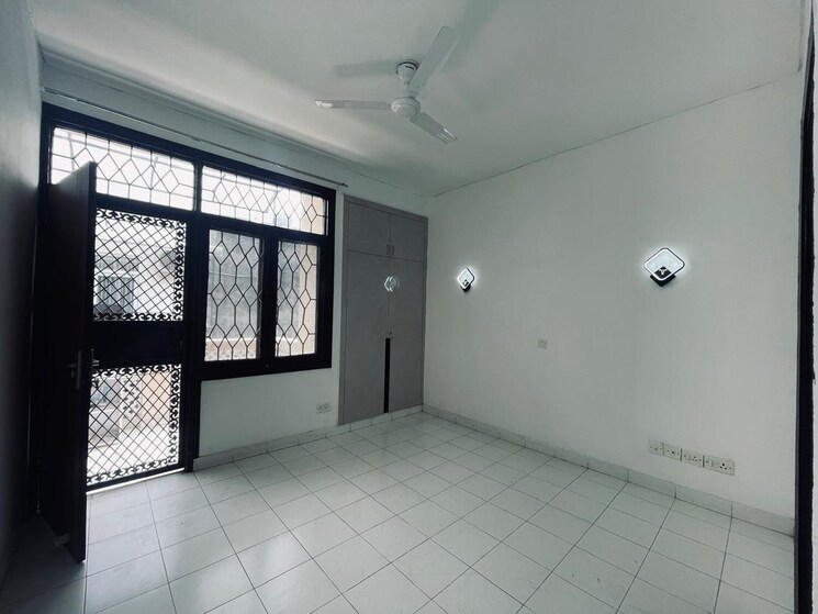 Room, rail-vihar-apartment 3 Bedroom 1300 Sq.Ft. Apartment In Sector 15 Gurgaon 9221414