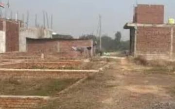 Plot For Sale in Sector 44