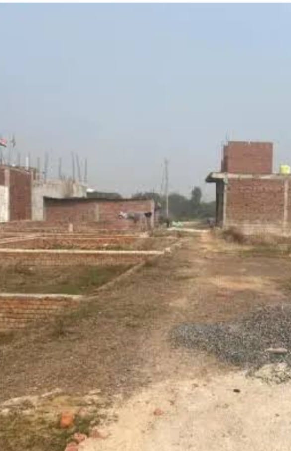 Plot For Sale in Sector 44