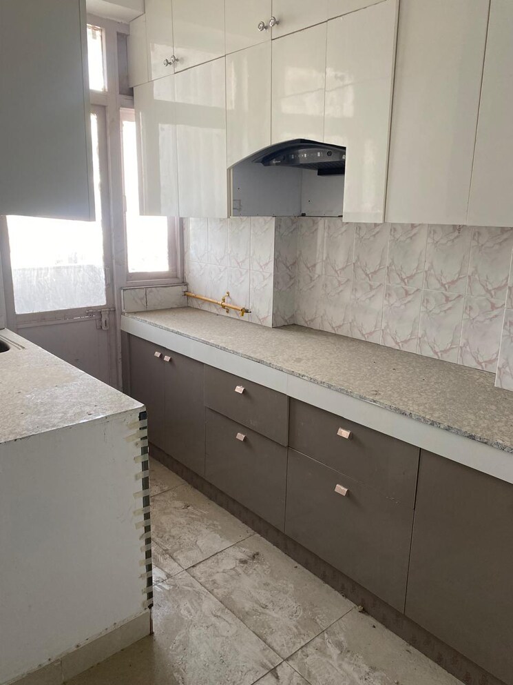 Kitchen, sarvome-shree-homes 3 Bedroom 645 Sq.Ft. Apartment In Sector 45 Faridabad 9221362