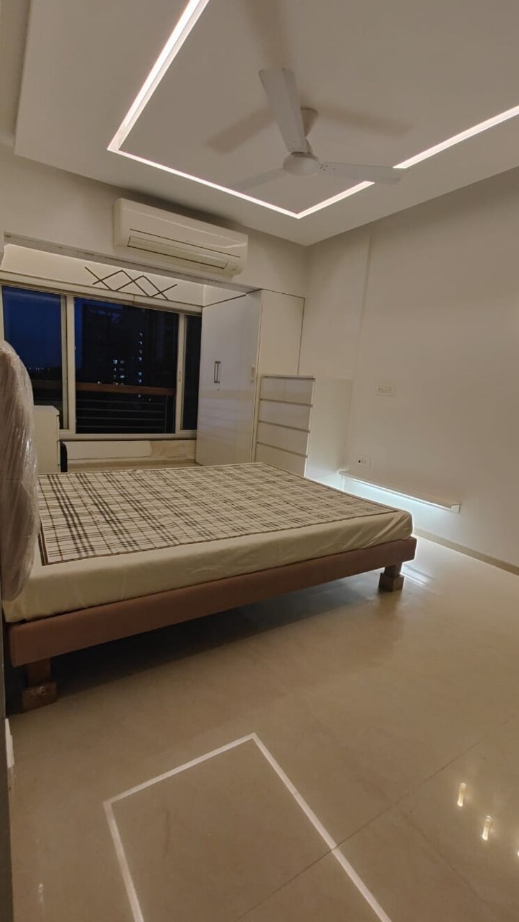 Bedroom, reputed-hrishikesh-apartment 2 Bedroom 750 Sq.Ft. Apartment In Prabhadevi Mumbai 9221398