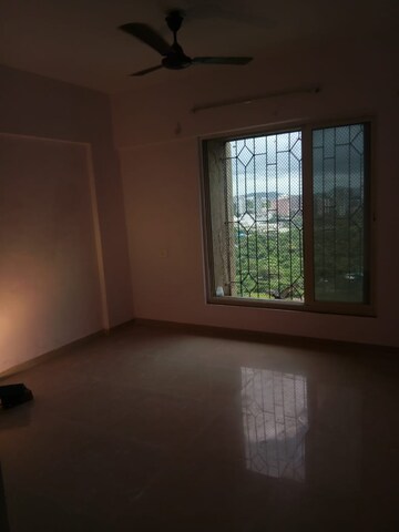 Room in 1 BHK Apartment at Mantri Serene, Goregaon East – for Rent