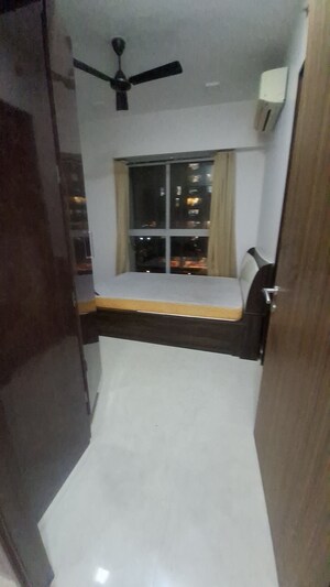 Room in 3 BHK Apartment at Lodha Venezia, Parel – for Rent