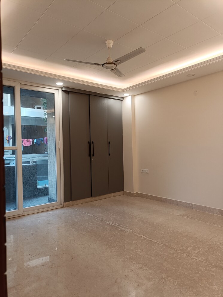 Room, surajmal vihar 3 Bedroom 1800 Sq.Ft. Builder Floor In Surajmal Vihar Delhi 9221406