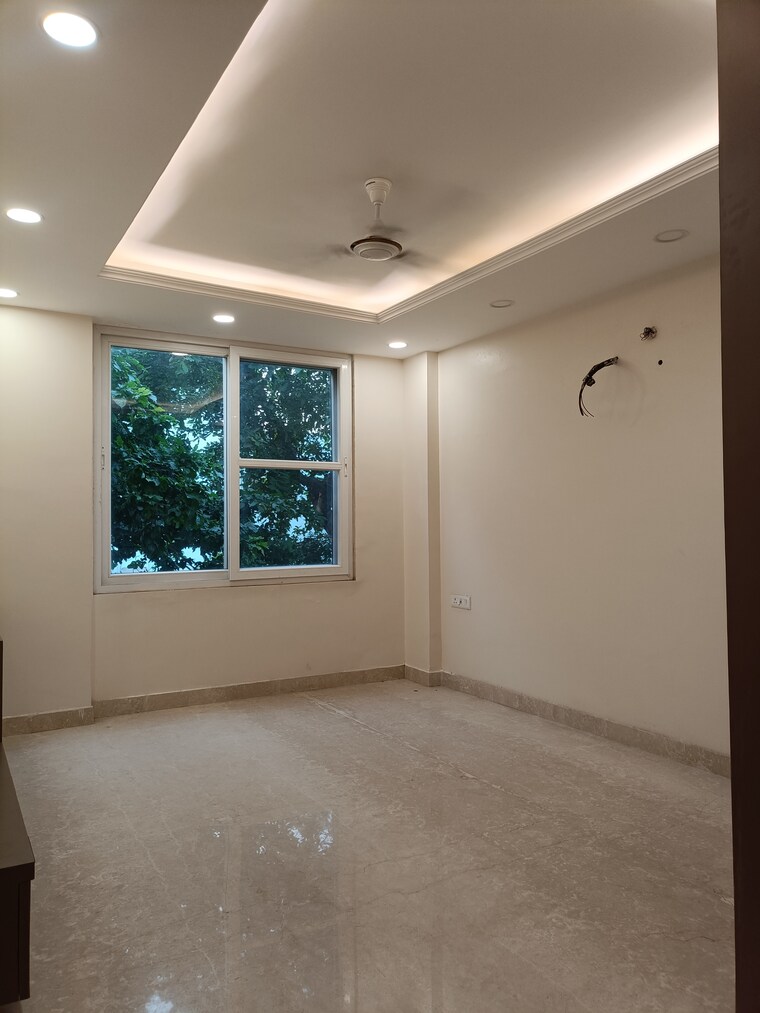 Room, surajmal vihar 3 Bedroom 1800 Sq.Ft. Builder Floor In Surajmal Vihar Delhi 9221406