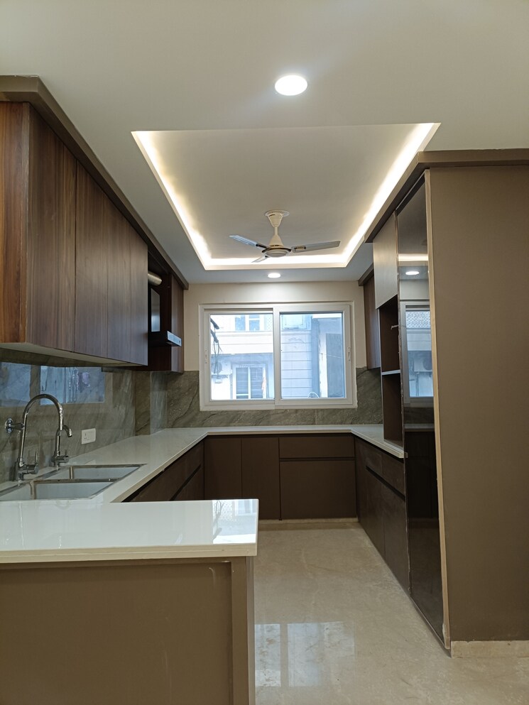Kitchen, surajmal vihar 3 Bedroom 1800 Sq.Ft. Builder Floor In Surajmal Vihar Delhi 9221406
