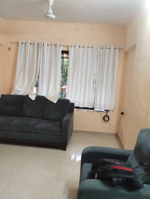 Team Area in 2 BHK Apartment at New Heritage CHS, Dahisar West – for Rent