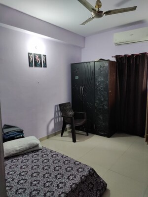 Room in 3 BHK Apartment at VVIP Addresses, Raj Nagar Extension – for Sale