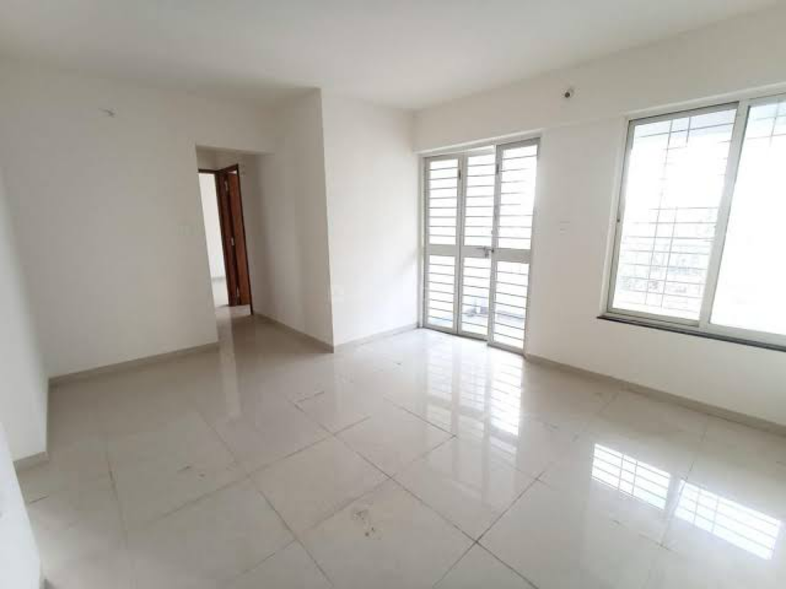 2 BHK + Extra Room Apartment For Sale in Dotom Hilton
