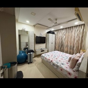 Bedroom in 2.5 BHK Apartment at Veena Insignia, Adarsh Nagar – for Rent