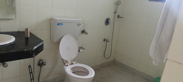 Bathroom, royal-palms 4 Bedroom 1800 Sq.Ft. Apartment In Goregaon East Mumbai 9221557
