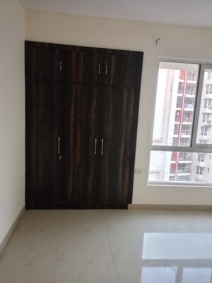 Room in 3 BHK Apartment at BBD Green City Sun Breeze Apartments, Gomti Nagar – for Rent