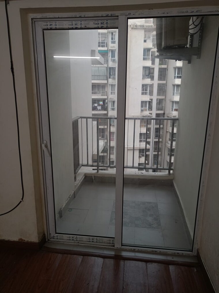 Room, gomti nagar 3 Bedroom 1705 Sq.Ft. Apartment In Gomti Nagar Lucknow 9221583