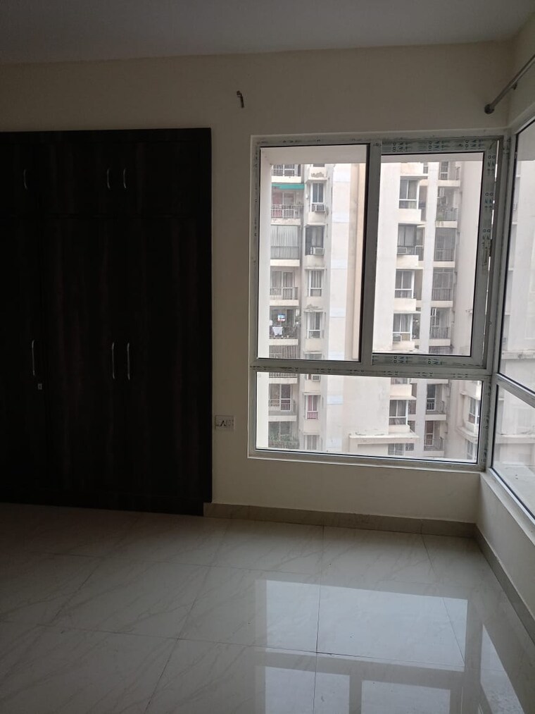 Room, gomti nagar 3 Bedroom 1705 Sq.Ft. Apartment In Gomti Nagar Lucknow 9221583
