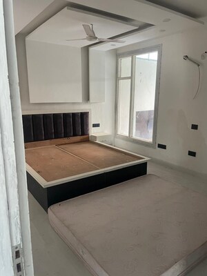 Room in 3 BHK Apartment at Pir Machalla – for Sale